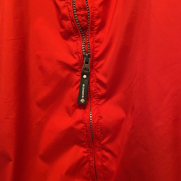 Sunice Men’s Windbreaker. - Picture 5 of 7